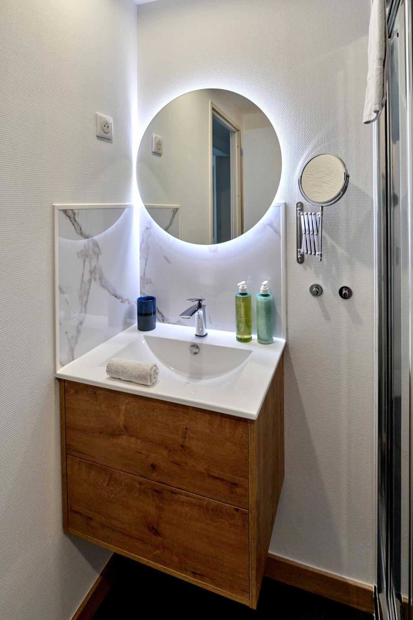 Le Madeleine Chez Les M By Primo C0Nciergerie Apartment Nevers Bagian luar foto